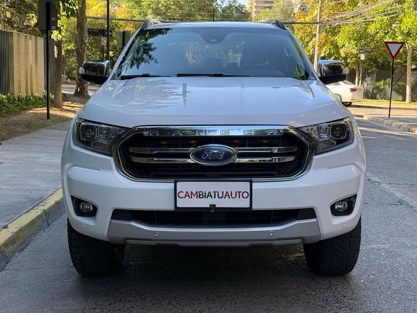 Ford Ranger Limited 2023 frente imponente 4x4 luces LED Detodoauto