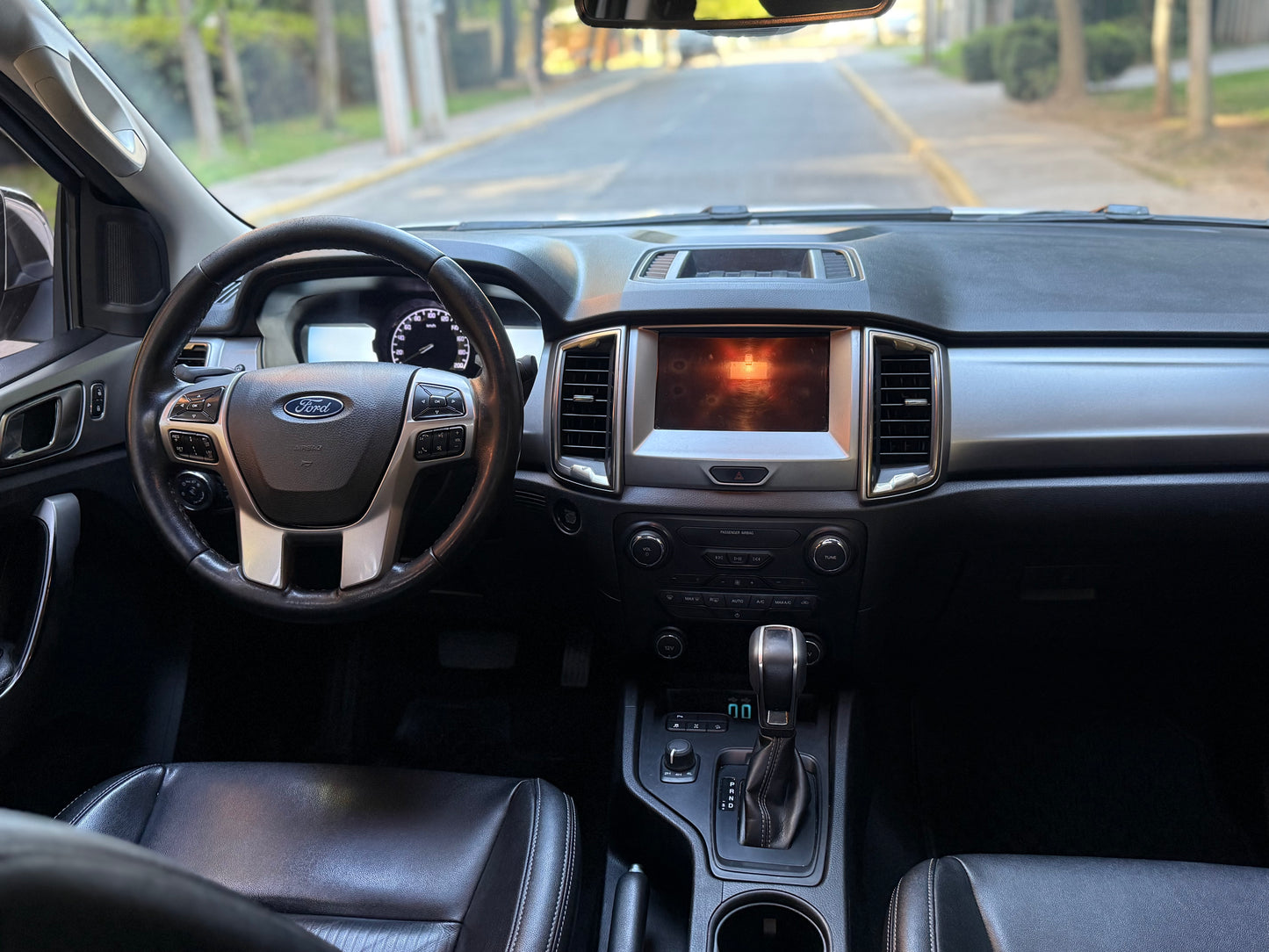 Ford Ranger Limited 3.2 4x4 2023 | 98.550 KM | FACTURABLE | Único Dueño - Santiago