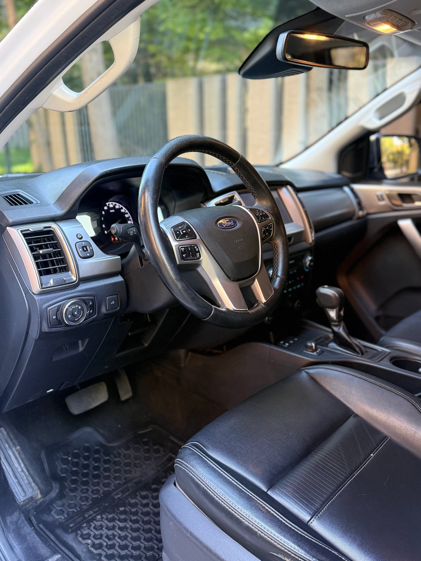 Ford Ranger Limited 3.2 4x4 2023 | 98.550 KM | FACTURABLE | Único Dueño - Santiago