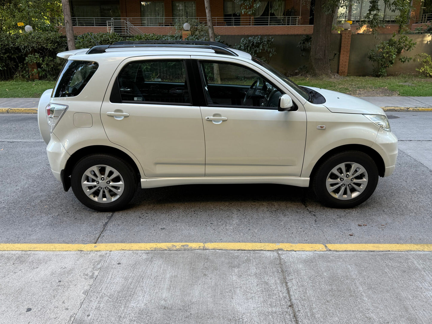Daihatsu Terios 1.5 Wild Lujo 4x4 AT 2012 | 90.681 KM | Santiago