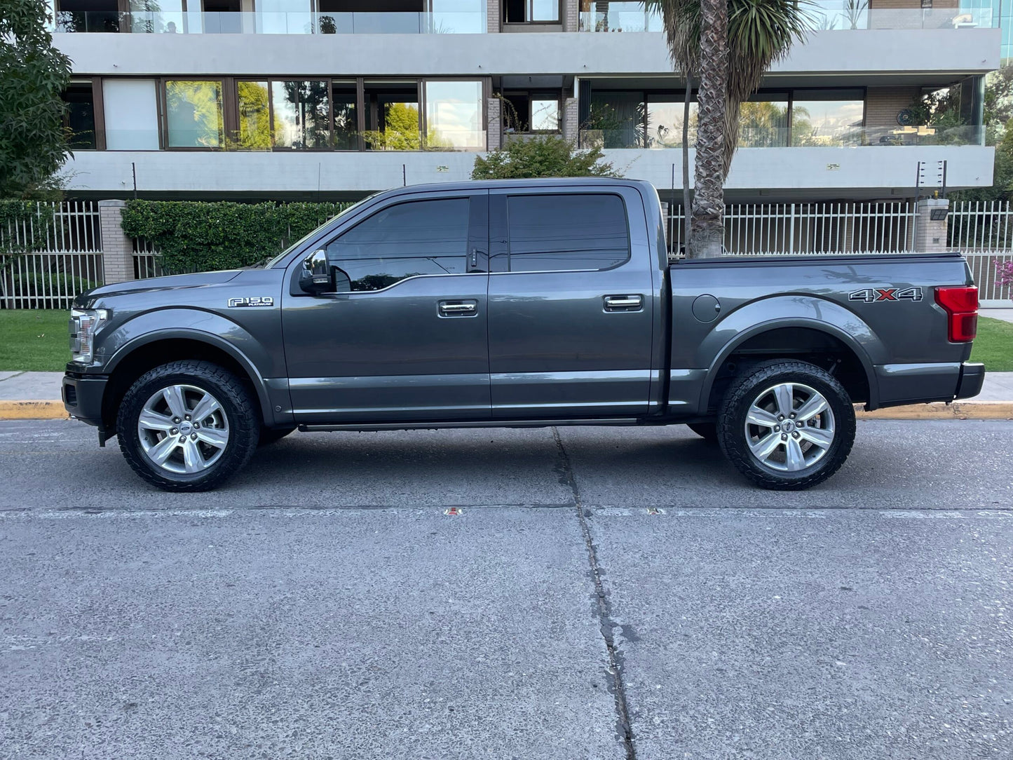 Ford F-150 Platinum 3.5 EcoBoost 4x4 2020 | 94.579 KM | Único Dueño - Santiago