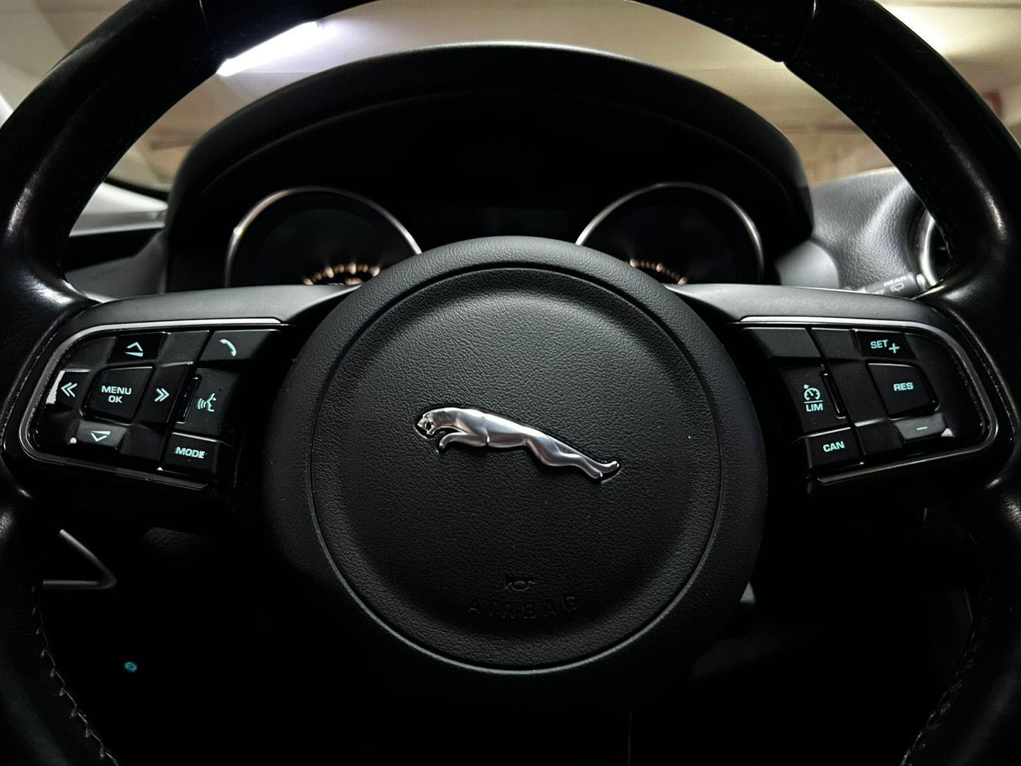 Jaguar F-Pace Prestige 2.0D AWD 2017 | Lujo Británico | Diésel Eficiente | Santiago