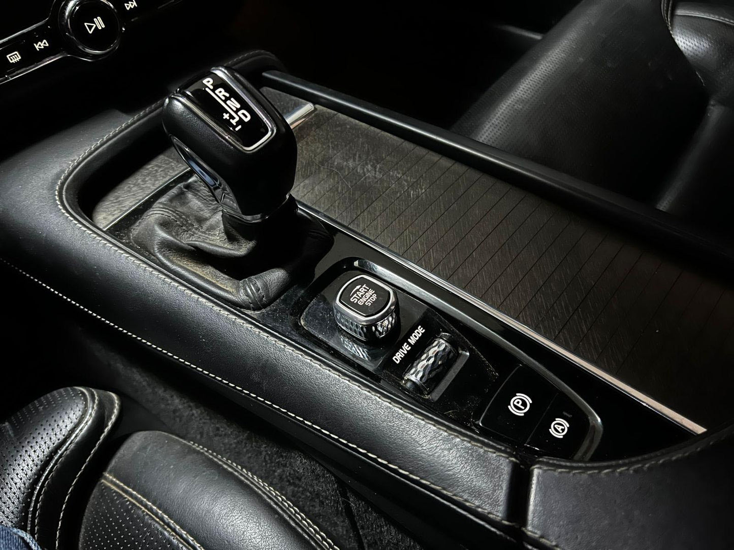 Volvo V90 Cross Country D5 Inscription 2019 | Lujo Off-Road | Mantenciones Oficiales | Santiago