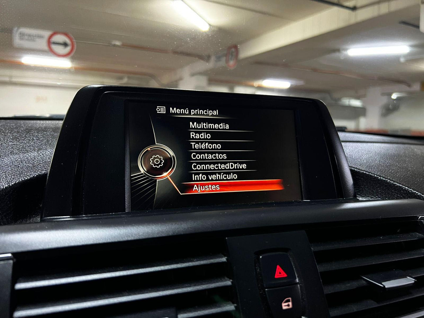 BMW 120i Sport LCI 2.0 Turbo 2017 | Tracción Trasera | Facelift LCI | Santiago
