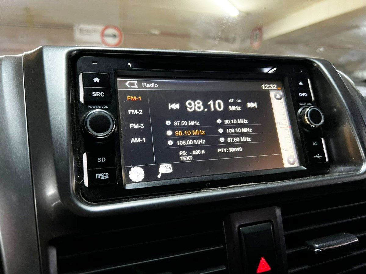 Toyota Yaris Sport 1.5 Mt 2015 176.495 km Santiago - foto 12