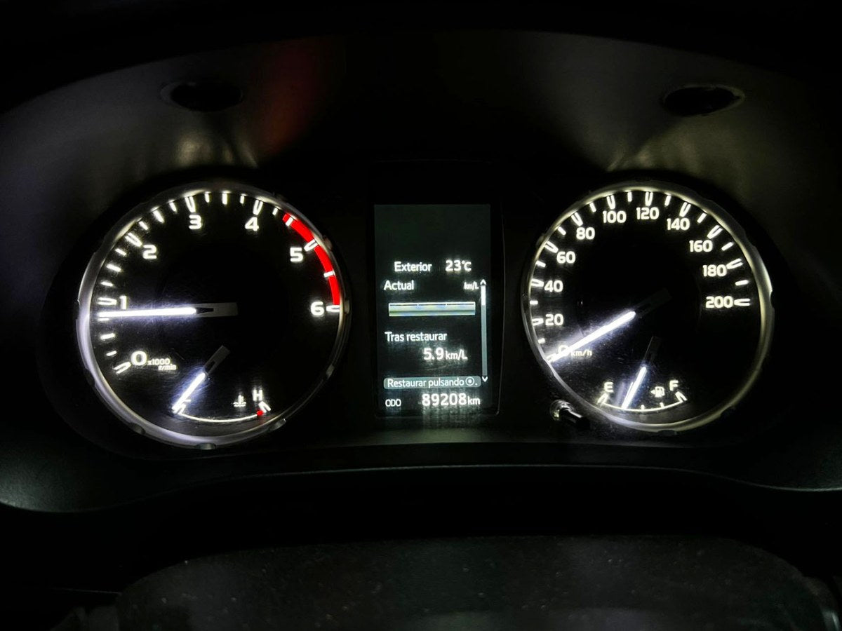 Toyota Hilux Dx 2.4 Turbo Diésel 4x4 2022 89.208 km Santiago - foto 11