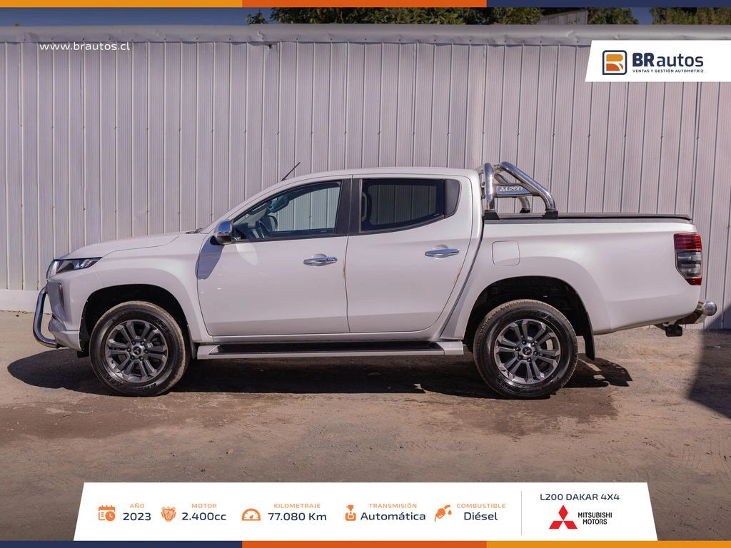 Vista lateral Mitsubishi L200 Dakar 2023 llantas de aleación y diseño Dynamic Shield Los Ángeles