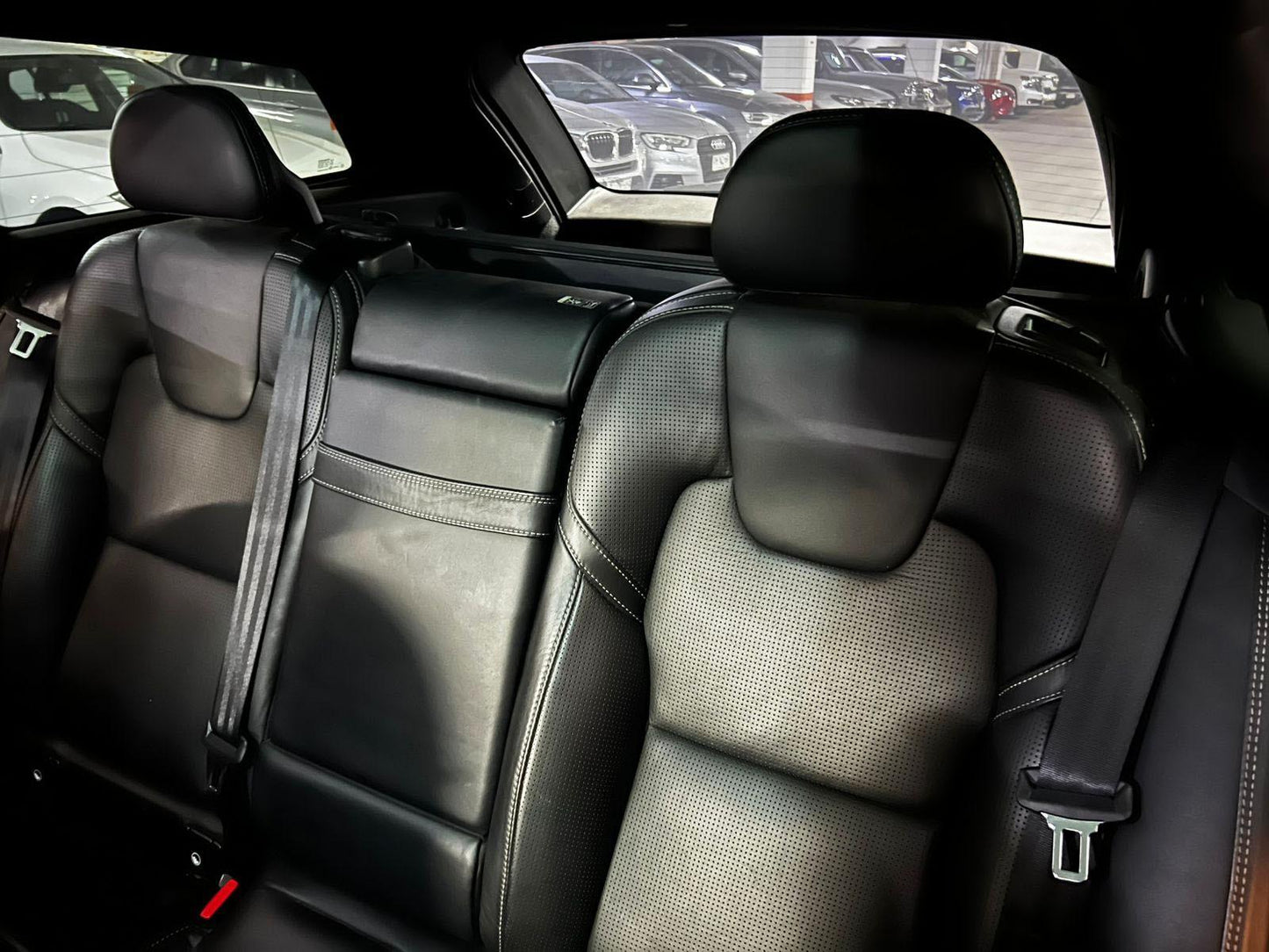 Volvo V90 Cross Country D5 Inscription 2019 | Lujo Off-Road | Mantenciones Oficiales | Santiago