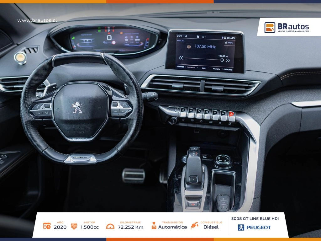 Interior Peugeot 5008 i-Cockpit digital y 3 corridas de asientos