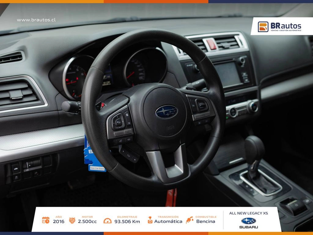Interior Subaru Legacy 2016 pantalla touch y climatizador bi-zona