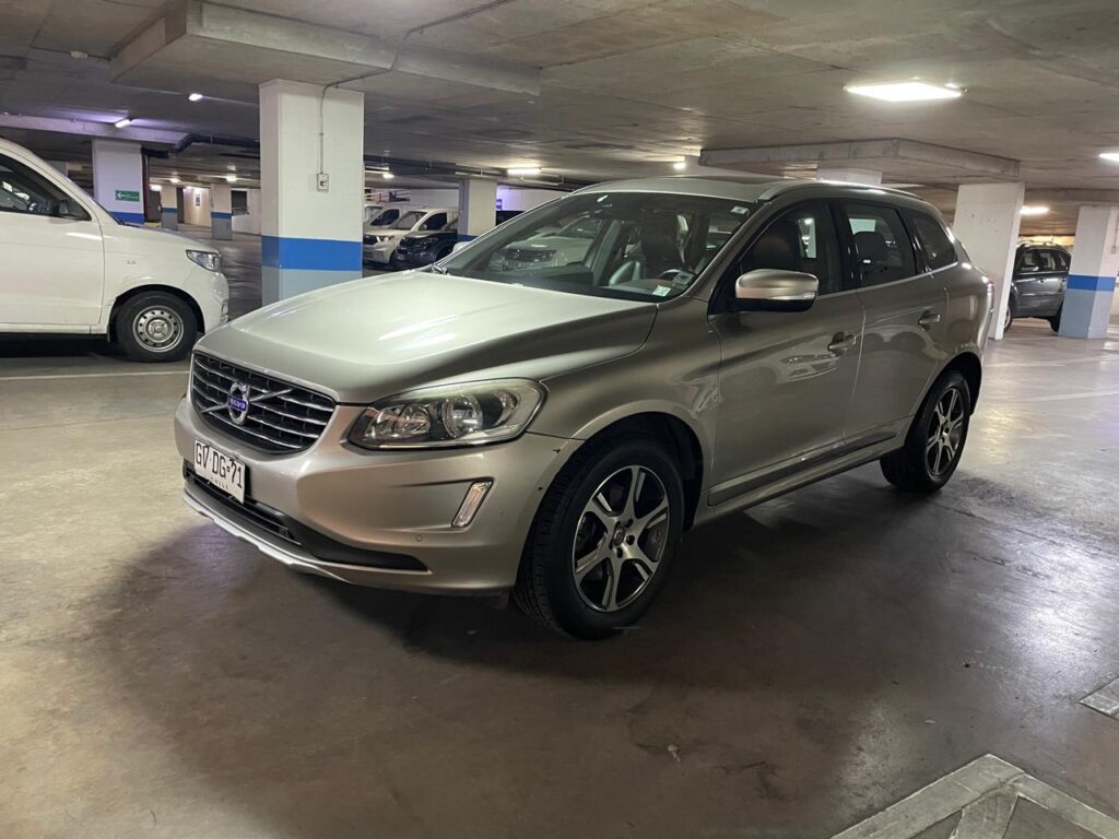 Xc60 2.0 T5 Plus usada 2014 98.097 km en venta Santiago