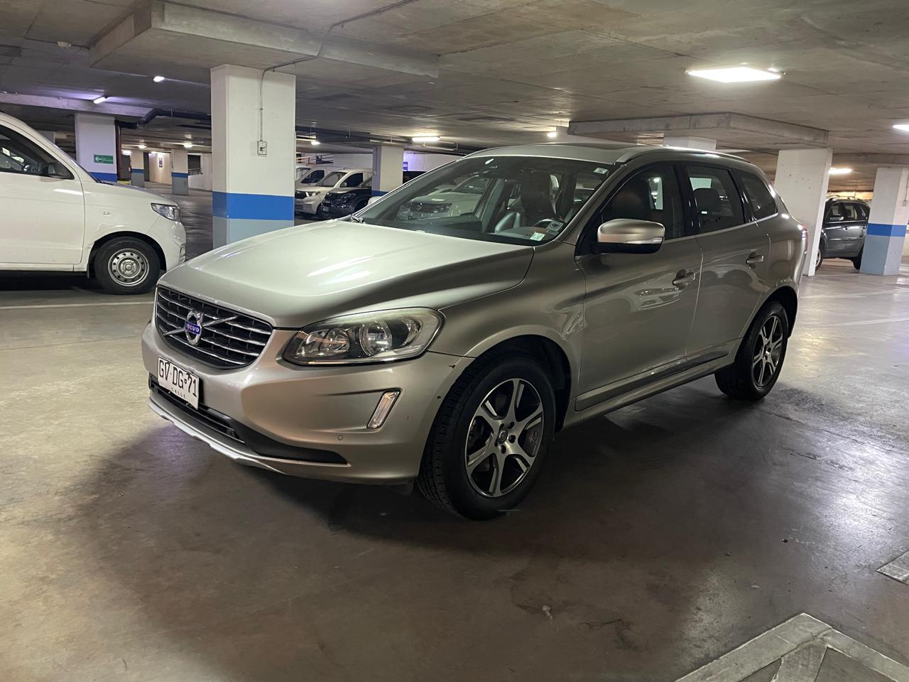 Xc60 2.0 T5 Plus Automático FWD 2014 98.097 km Santiago - interior