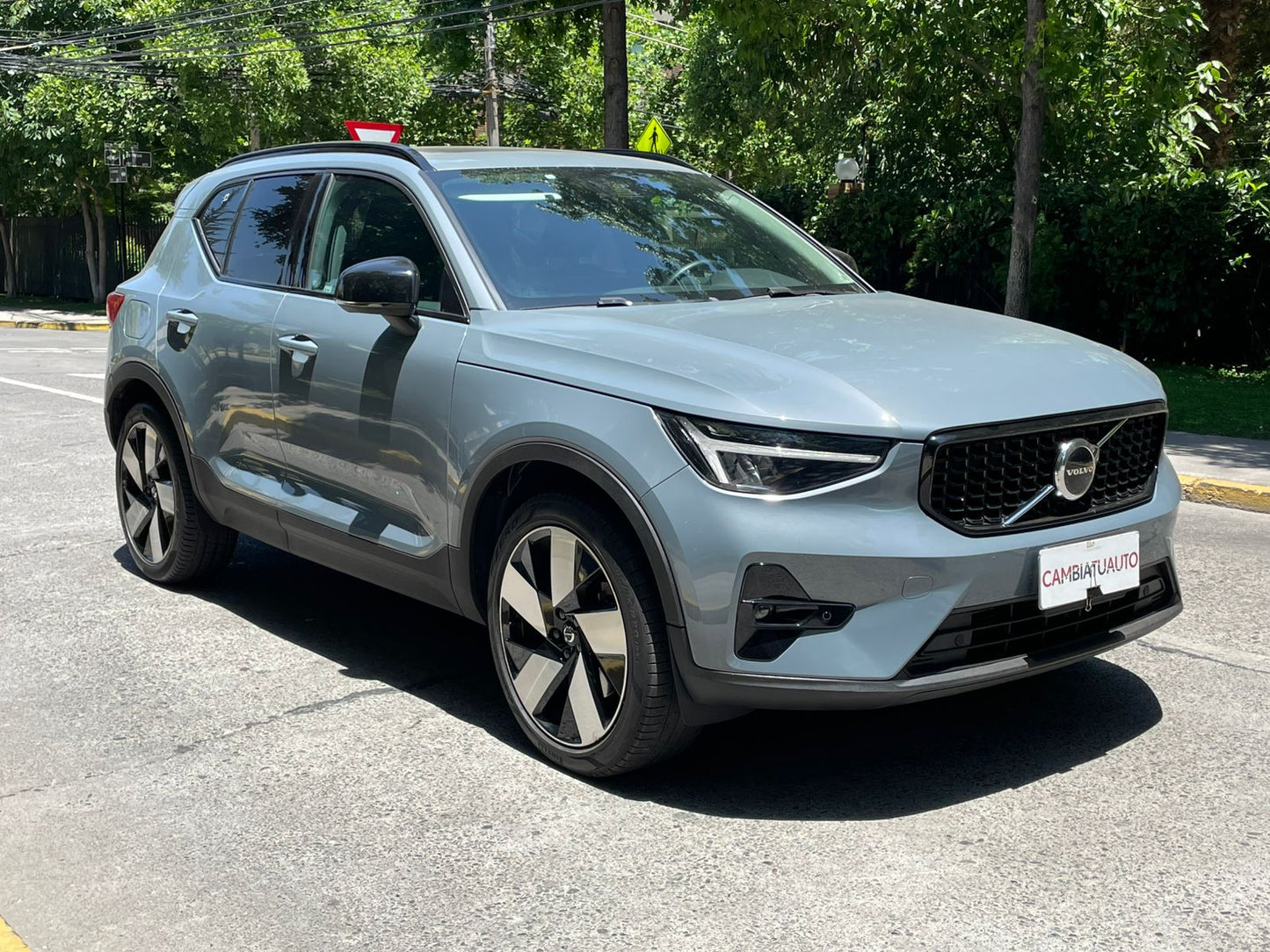Volvo XC40 1.5 T5 PHEV R-Design Recharge 2023 | 52.501 KM | Único Dueño - Santiago