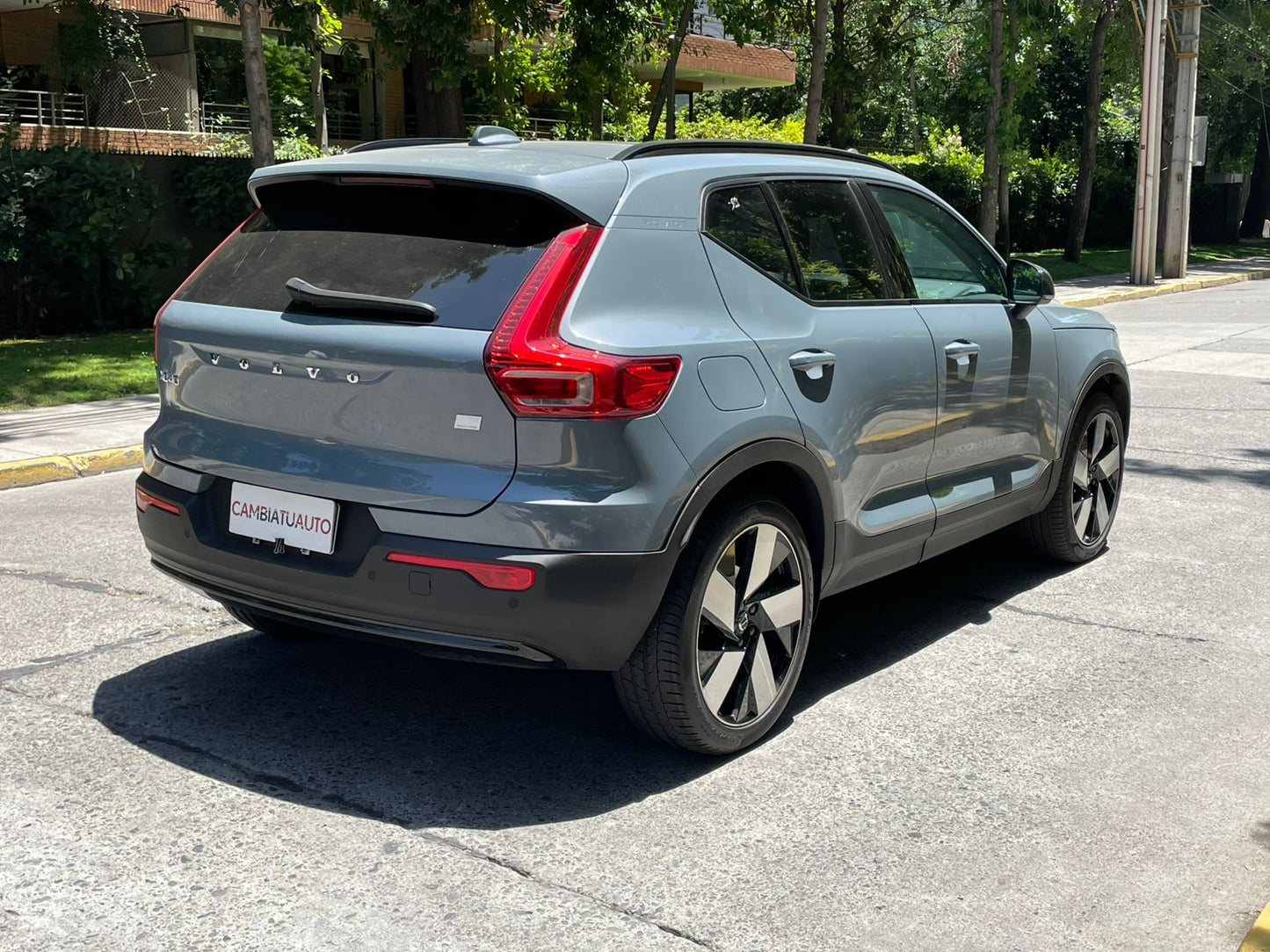 Volvo XC40 1.5 T5 PHEV R-Design Recharge 2023 | 52.501 KM | Único Dueño - Santiago