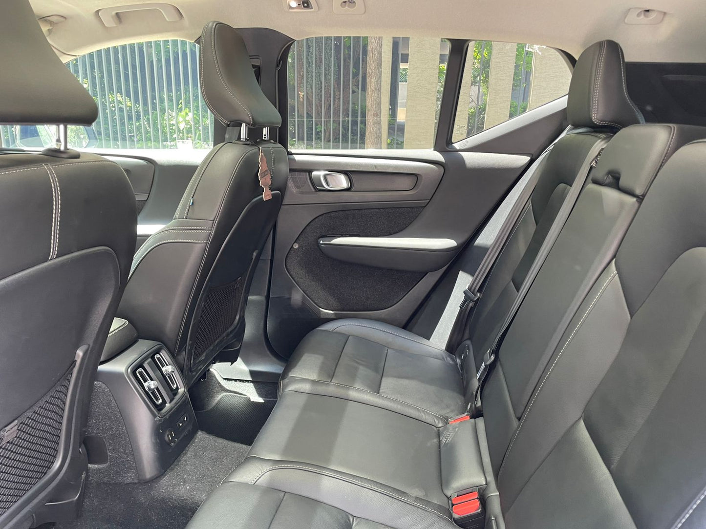 Volvo XC40 1.5 T5 PHEV R-Design Recharge 2023 | 52.501 KM | Único Dueño - Santiago