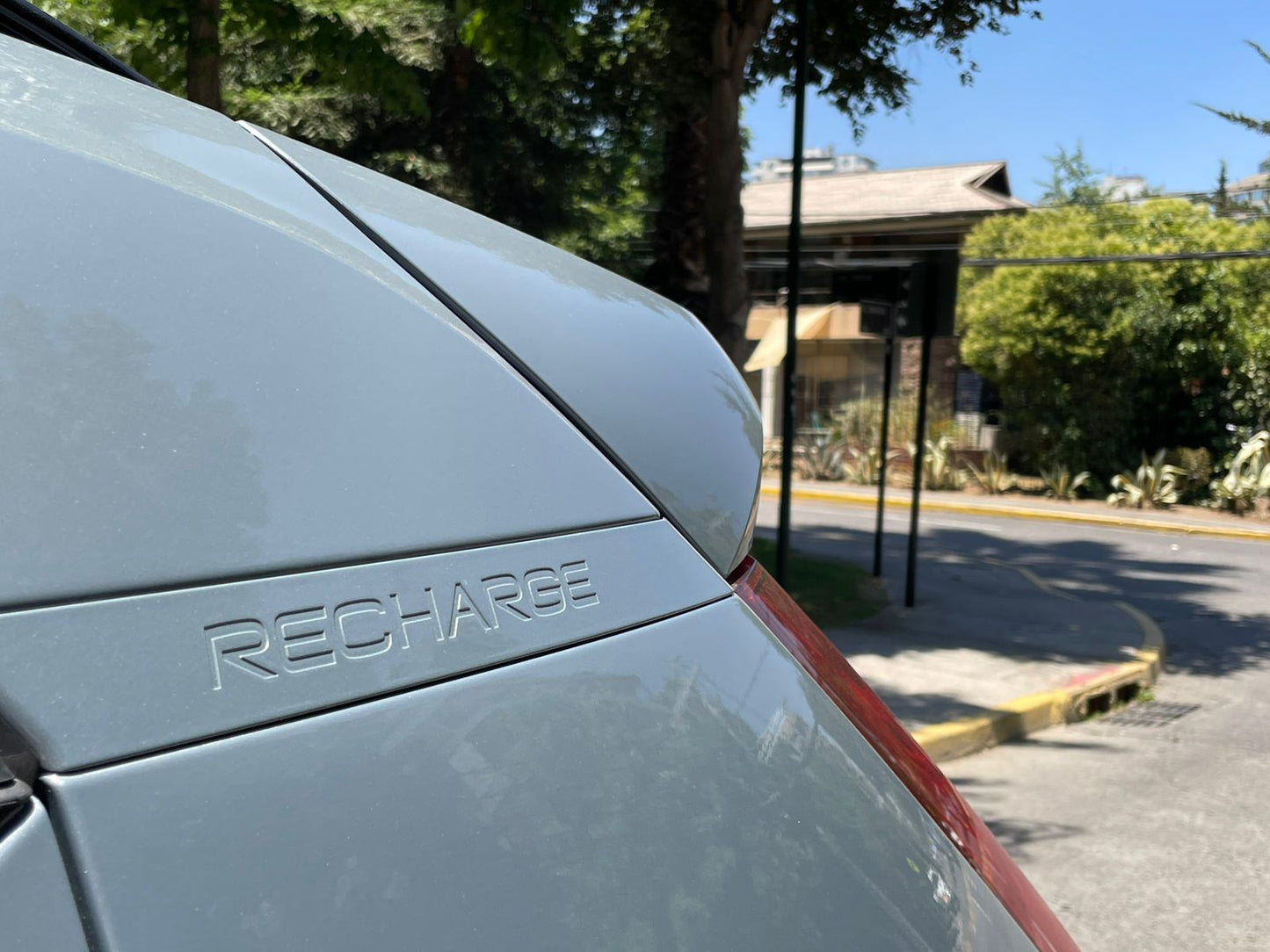 Volvo XC40 1.5 T5 PHEV R-Design Recharge 2023 | 52.501 KM | Único Dueño - Santiago