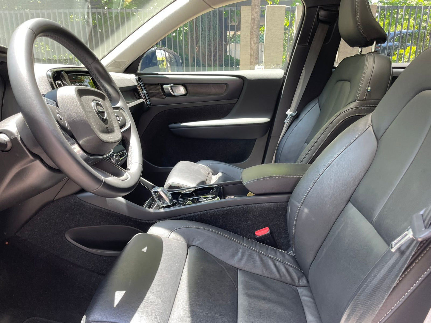 Volvo XC40 1.5 T5 PHEV R-Design Recharge 2023 | 52.501 KM | Único Dueño - Santiago