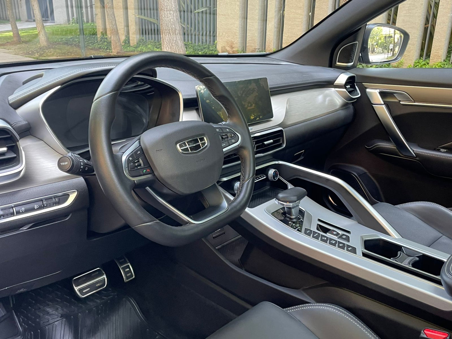 Pantalla 12.3 pulgadas Geely Coolray Sport con Apple CarPlay