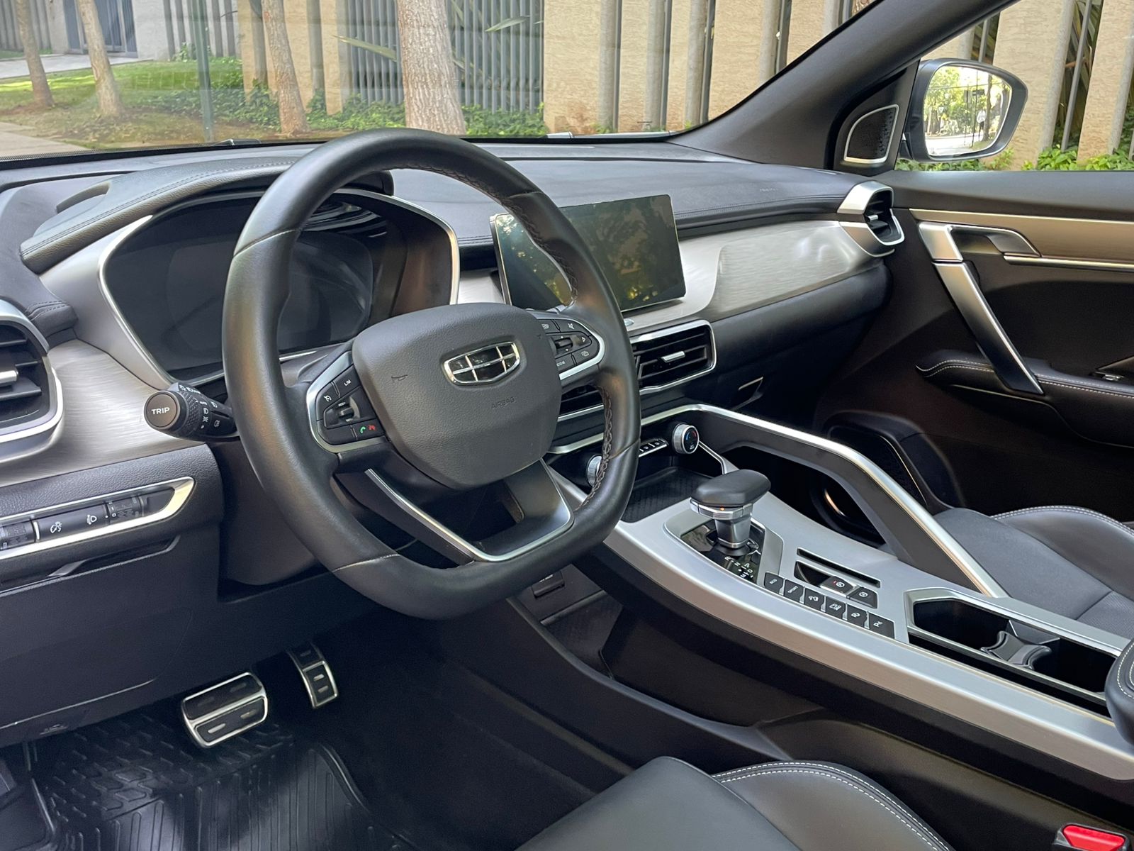 Pantalla 12.3 pulgadas Geely Coolray Sport con Apple CarPlay