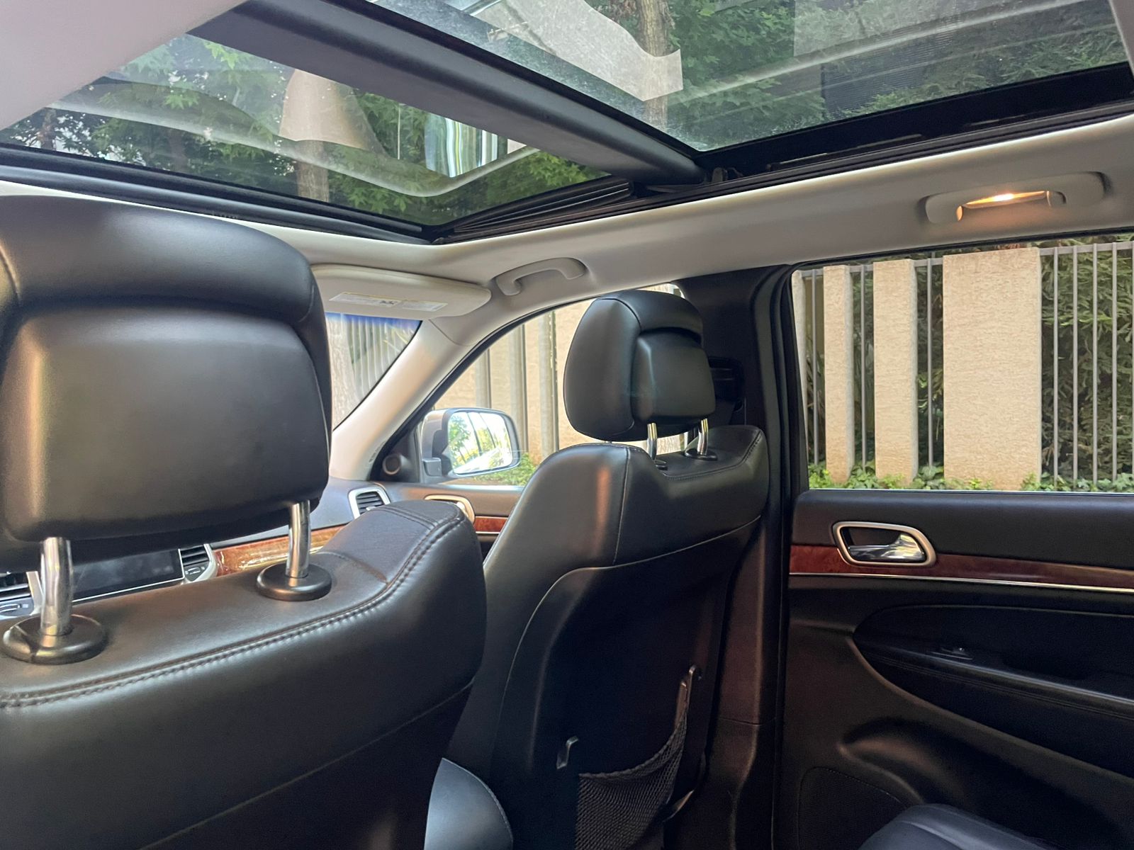 Sunroof eléctrico abierto Jeep Grand Cherokee Limited 2012