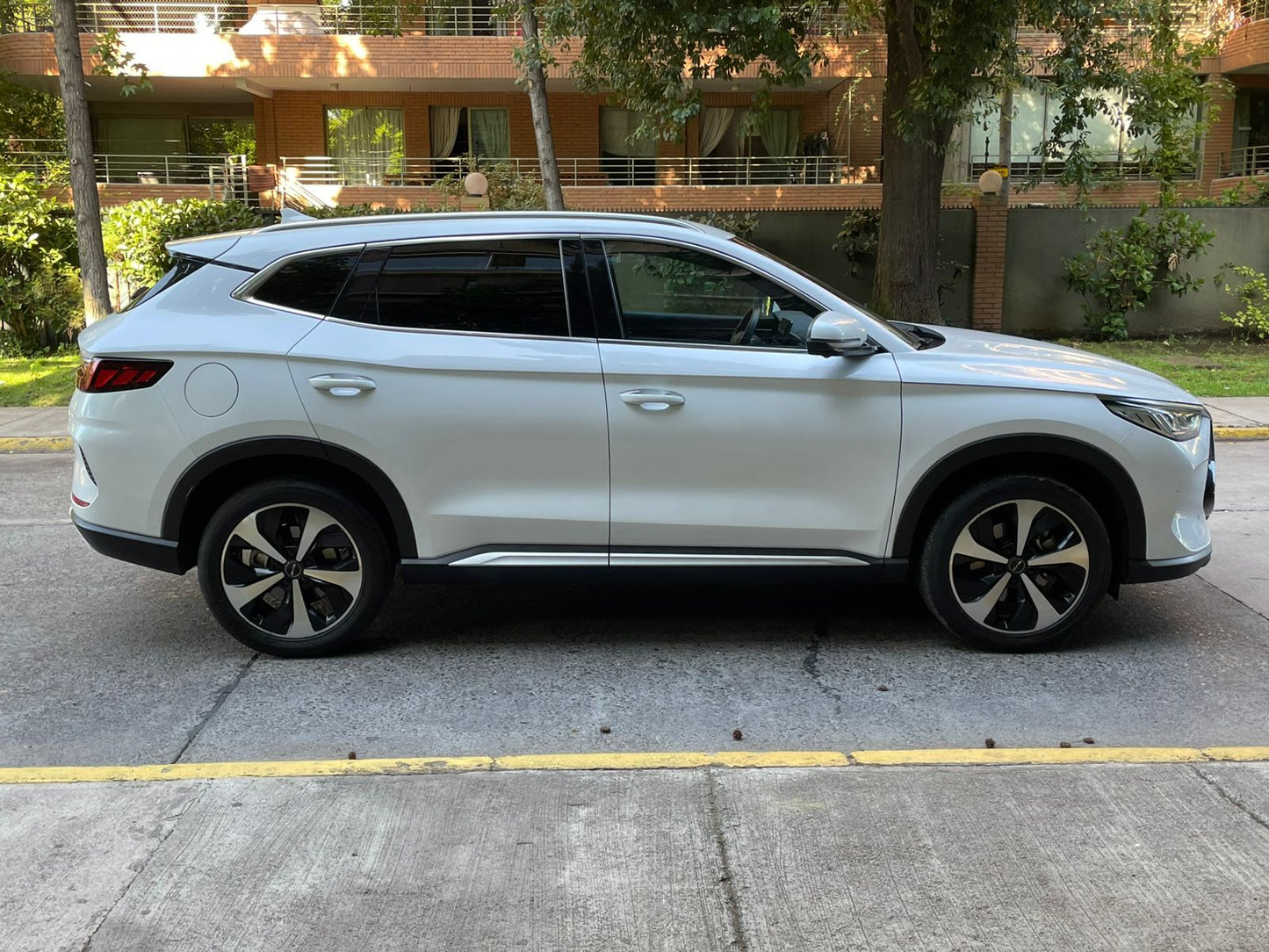BYD Song Plus 1.5 DM-i PHEV 2023 | Híbrido Enchufable | Único Dueño - Santiago
