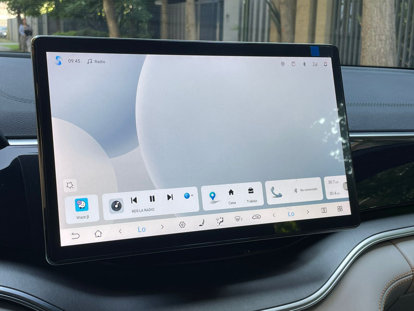 Pantalla táctil giratoria 15.6 pulgadas BYD Song Plus interior tecnológico