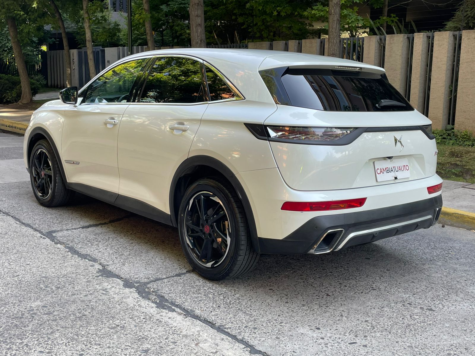 7 Crossback 2.0 Blue Hdi Diésel Automático 2023 Santiago - detalle exterior