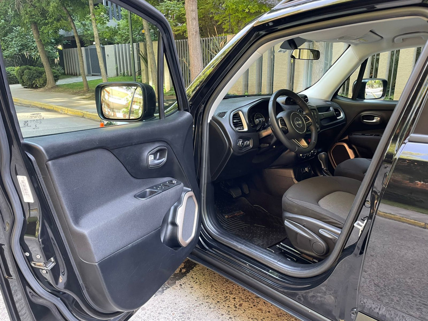 Jeep Renegade LX Sport 1.7 AT 2017 | 39.484 KM | Única Dueña | Santiago