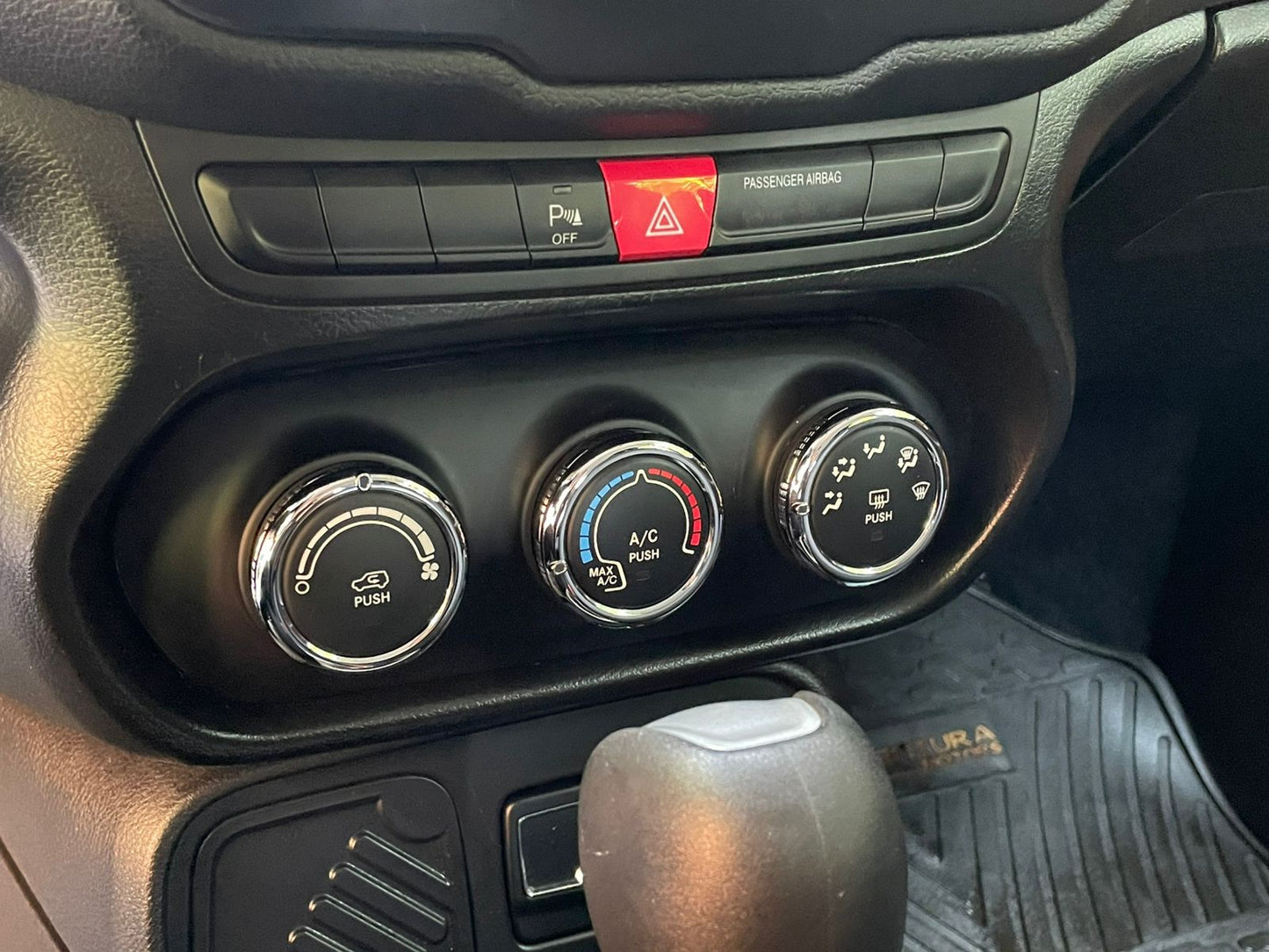 Jeep Renegade LX Sport 1.7 AT 2017 | 39.484 KM | Única Dueña | Santiago