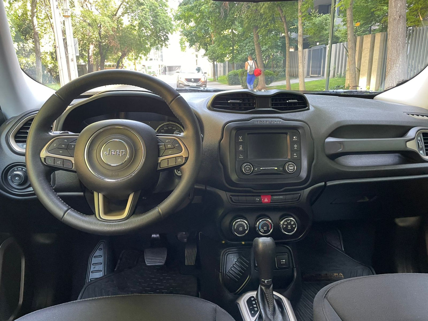 Kilometraje real 39.484 km Jeep Renegade única dueña