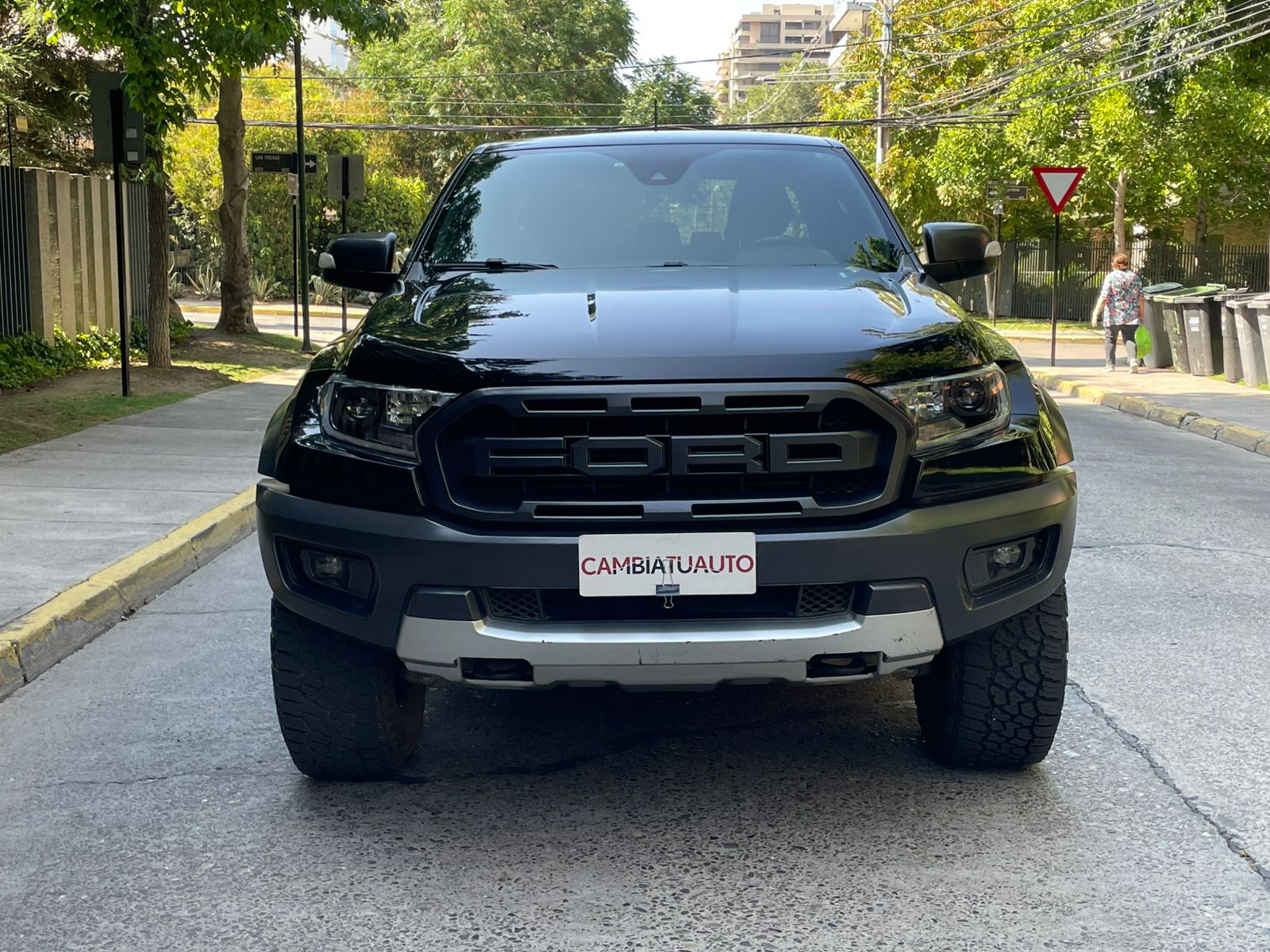 Ford Ranger Raptor 2022 frente agresivo parrilla FORD negra Detodoauto