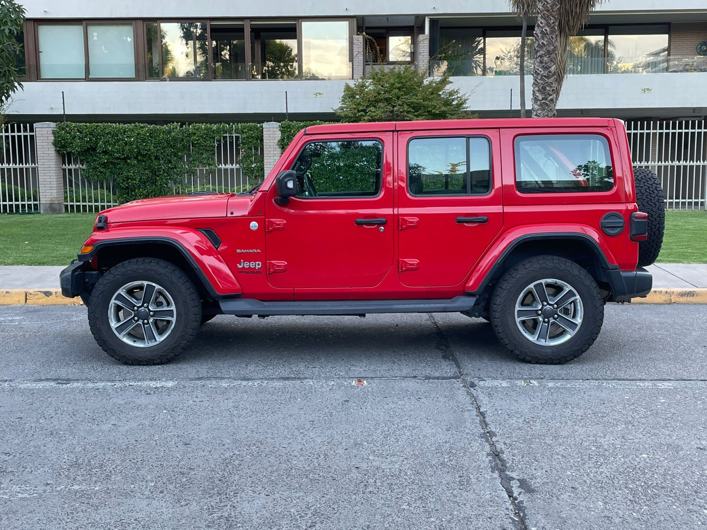 Jeep Wrangler Unlimited Sahara 3.6 V6 4WD 2019 | Techo Desmontable - Santiago
