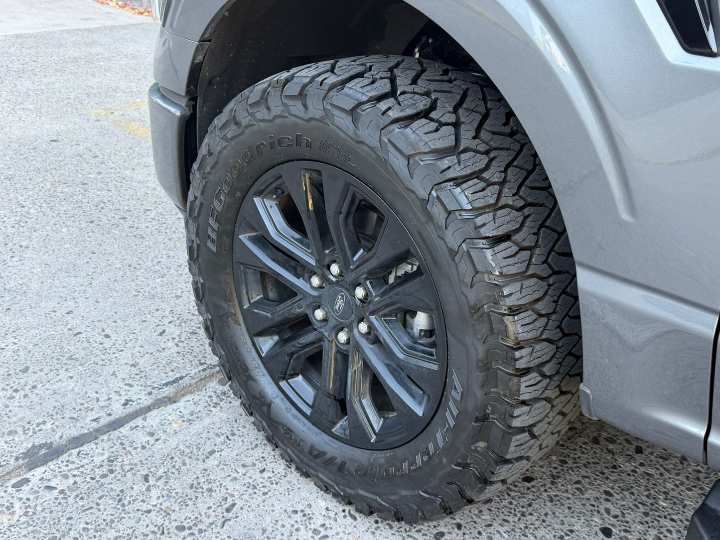 Ford F-150 Lariat Sport Black 4x4 2025 - 5.456 KM - Santiago