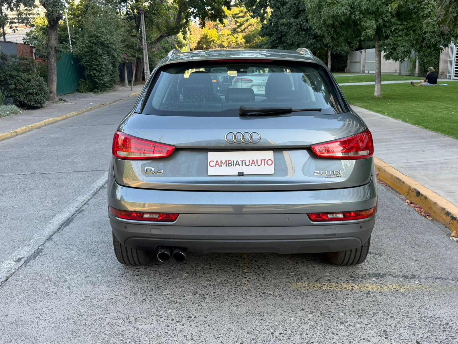Audi Q3 2017 Quattro TDI emblemas traseros y maletero impecable