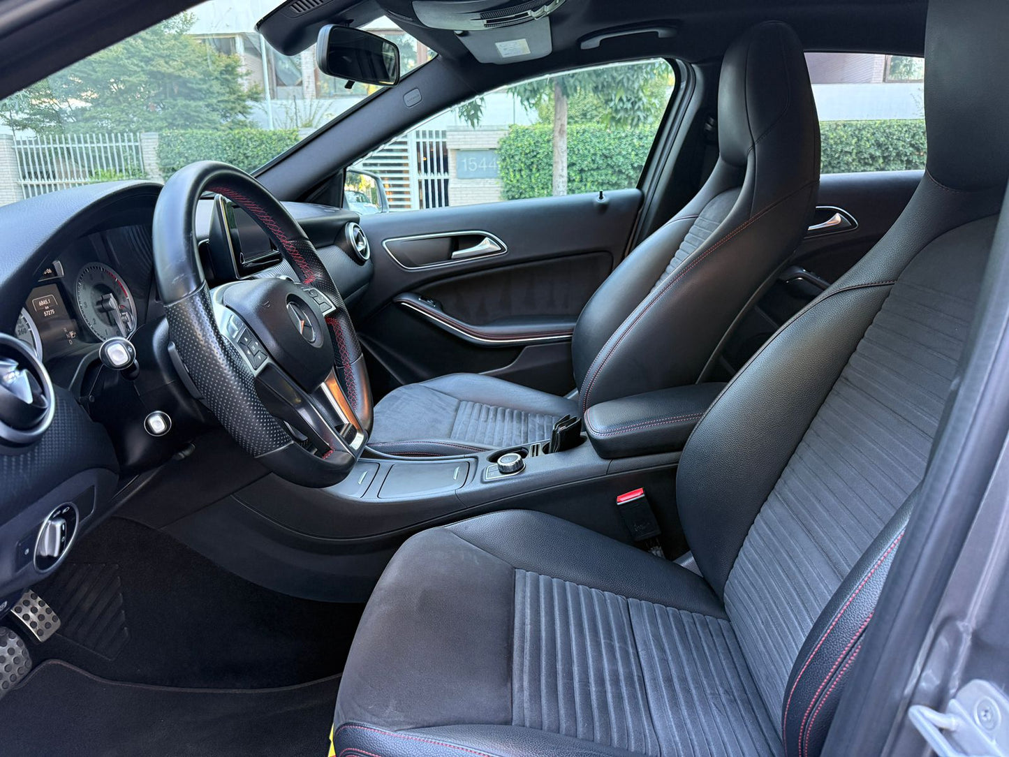 Mercedes-Benz A200 1.6 Turbo 2015 | 57.275 KM | Transmisión 7G-DCT | Santiago