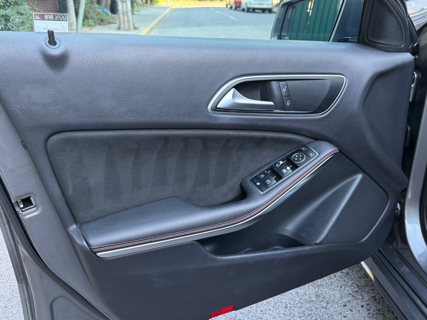 Mercedes-Benz A200 1.6 Turbo 2015 | 57.275 KM | Transmisión 7G-DCT | Santiago