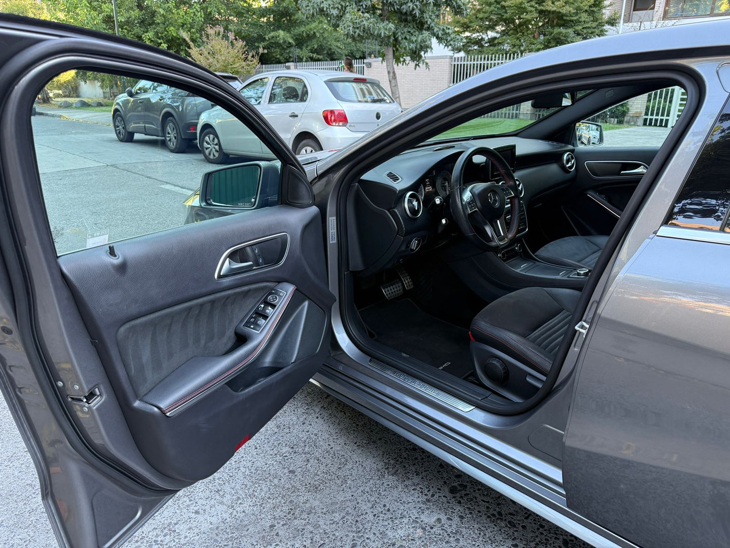 Mercedes-Benz A200 1.6 Turbo 2015 | 57.275 KM | Transmisión 7G-DCT | Santiago