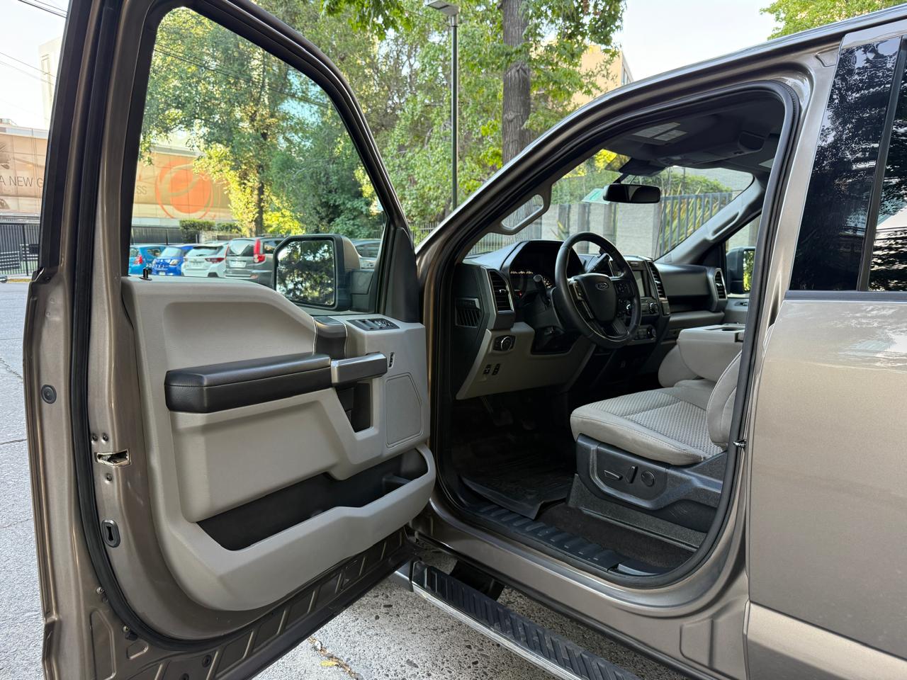 Ford F-150 XLT 5.0 V8 2020 | 4WD | Único Dueño | 10 Velocidades | Santiago