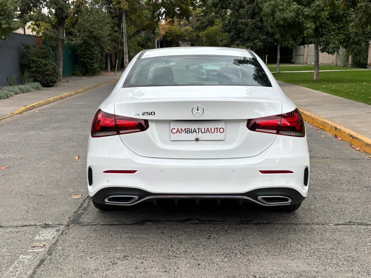 Mercedes-Benz A250 Sedan AMG Line 2.0 Turbo 2020 | Solo 38.701 KM | Santiago