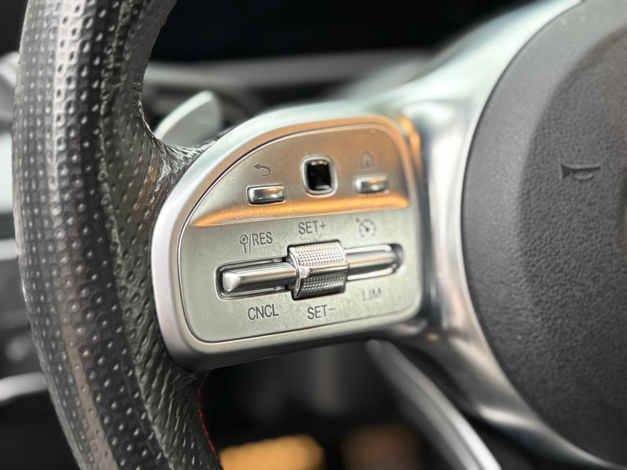 Mercedes-Benz A250 Sedan AMG Line 2.0 Turbo 2020 | Solo 38.701 KM | Santiago