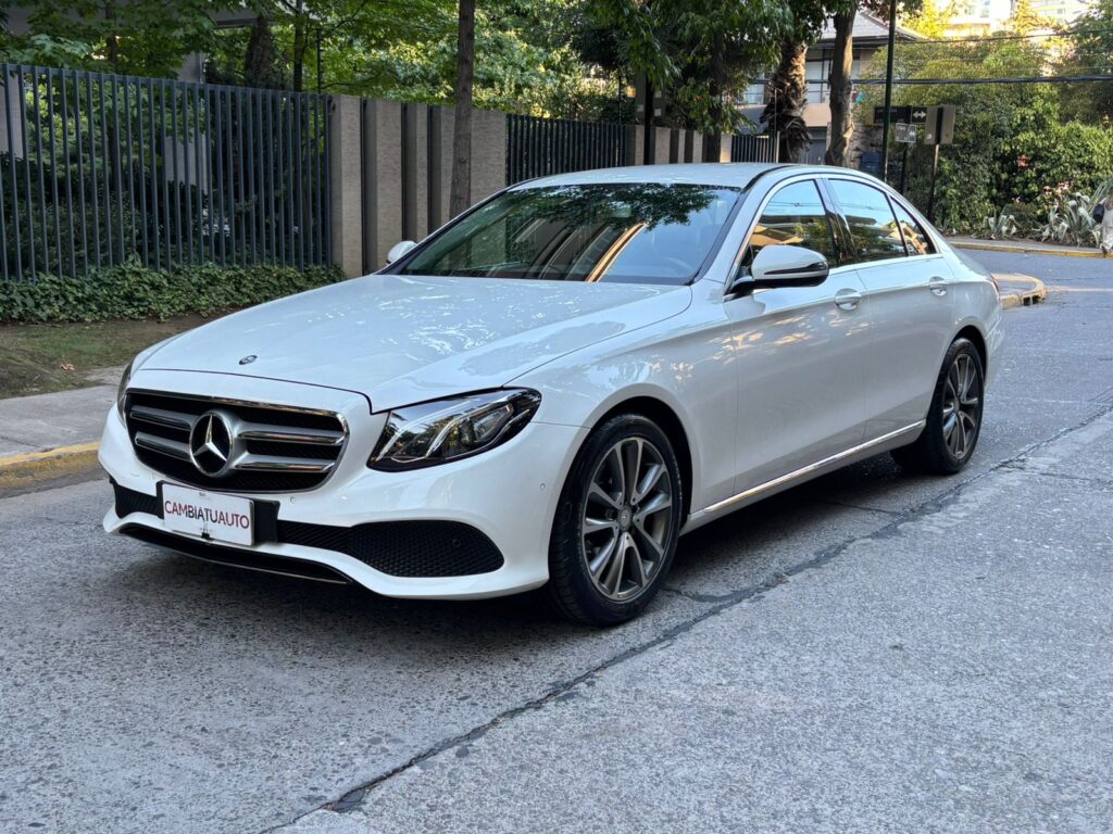 Mercedes-Benz E200 2.0 Turbo Sedan 2018 | Único Dueño | Mantenciones en la Marca | Santiago