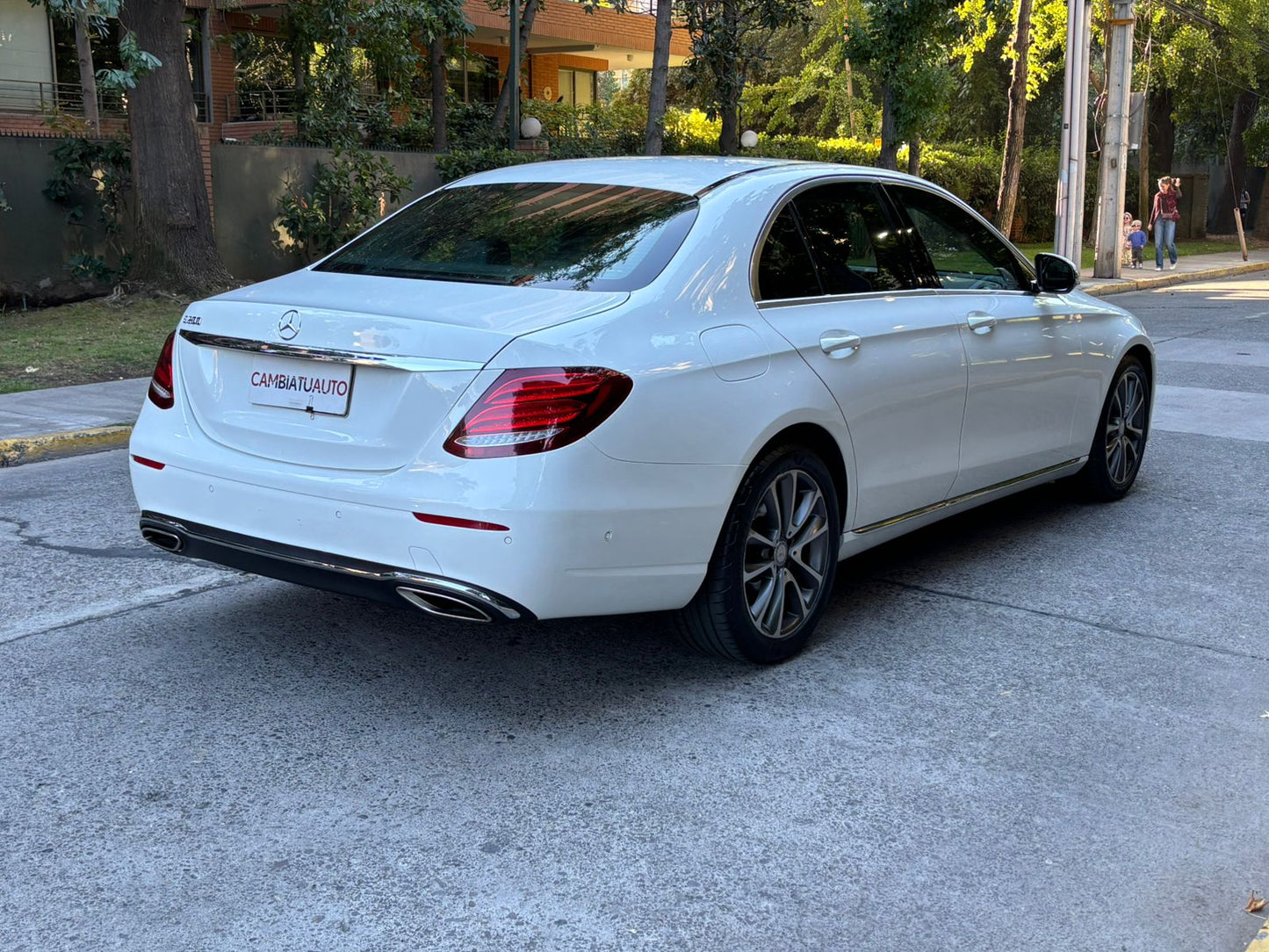 Mercedes-Benz E200 2.0 Turbo Sedan 2018 | Único Dueño | Mantenciones en la Marca | Santiago