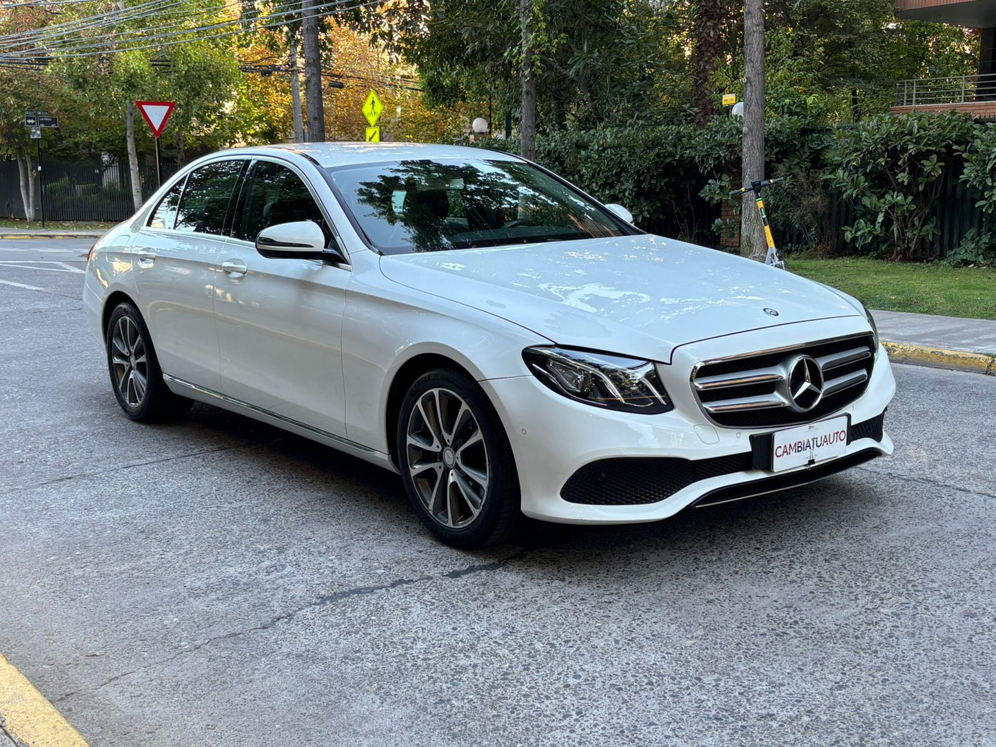 Mercedes-Benz E200 2.0 Turbo Sedan 2018 | Único Dueño | Mantenciones en la Marca | Santiago