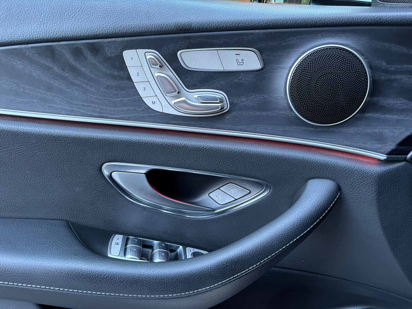Mercedes-Benz E200 2.0 Turbo Sedan 2018 | Único Dueño | Mantenciones en la Marca | Santiago