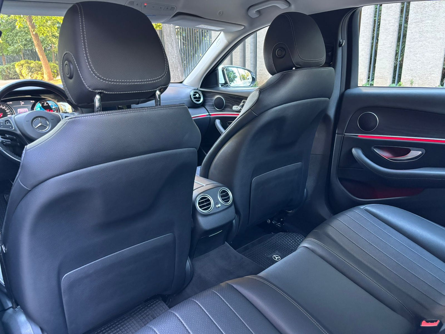 Mercedes-Benz E200 2.0 Turbo Sedan 2018 | Único Dueño | Mantenciones en la Marca | Santiago