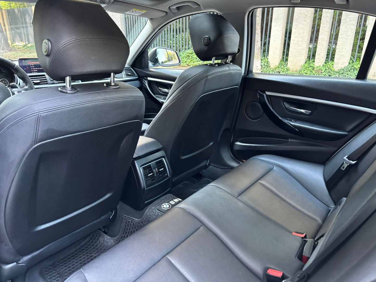 BMW 320d Sport 2.0 Diésel 2019 | 100.098 KM | Look M Sport | Santiago