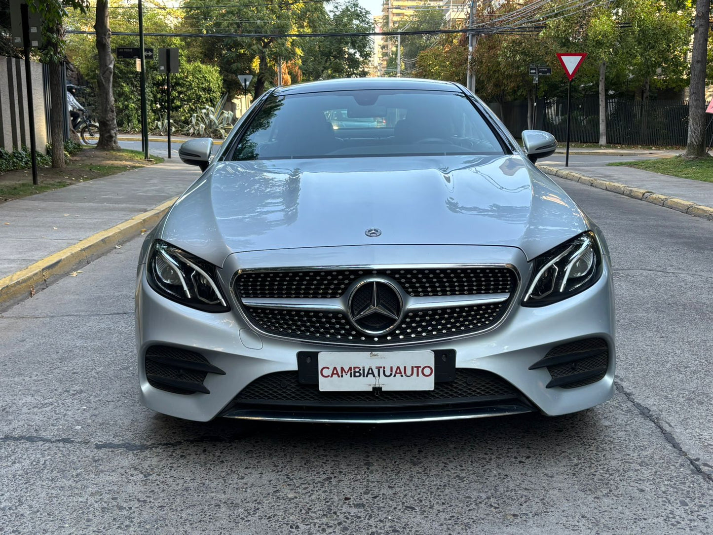 E300 Coupé 2.0 Turbo Automático RWD 2018 44.904 km Santiago - interior