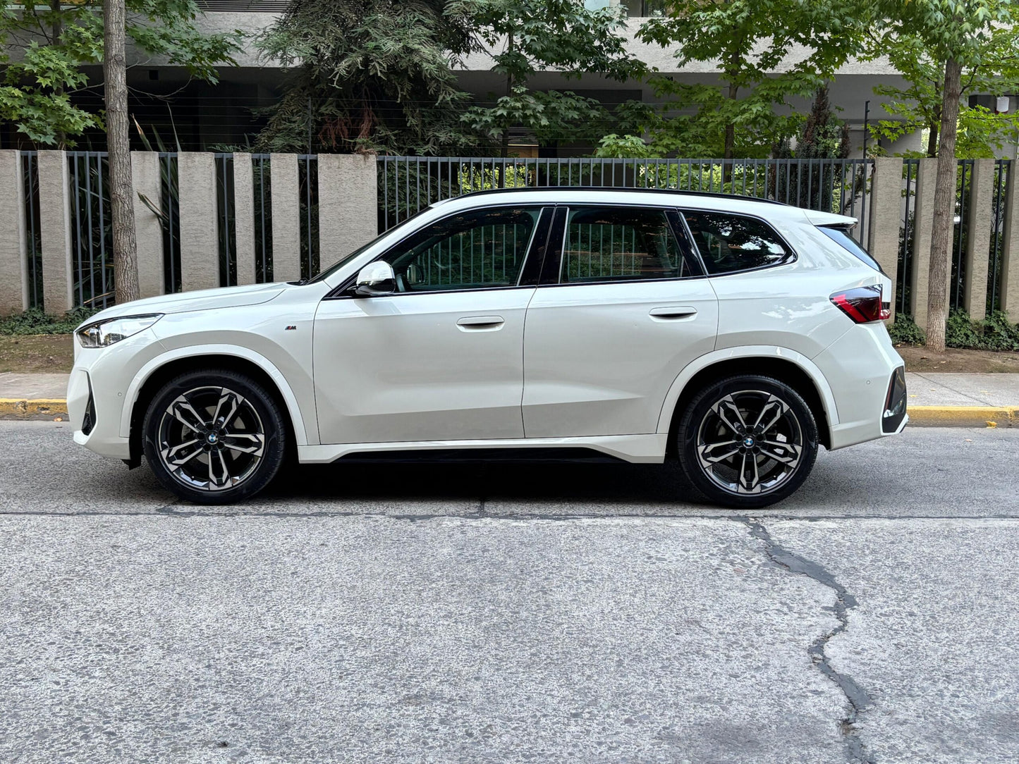 X1 Sdrive18i M Sport Gasolina Automático 2024 Santiago - detalle exterior