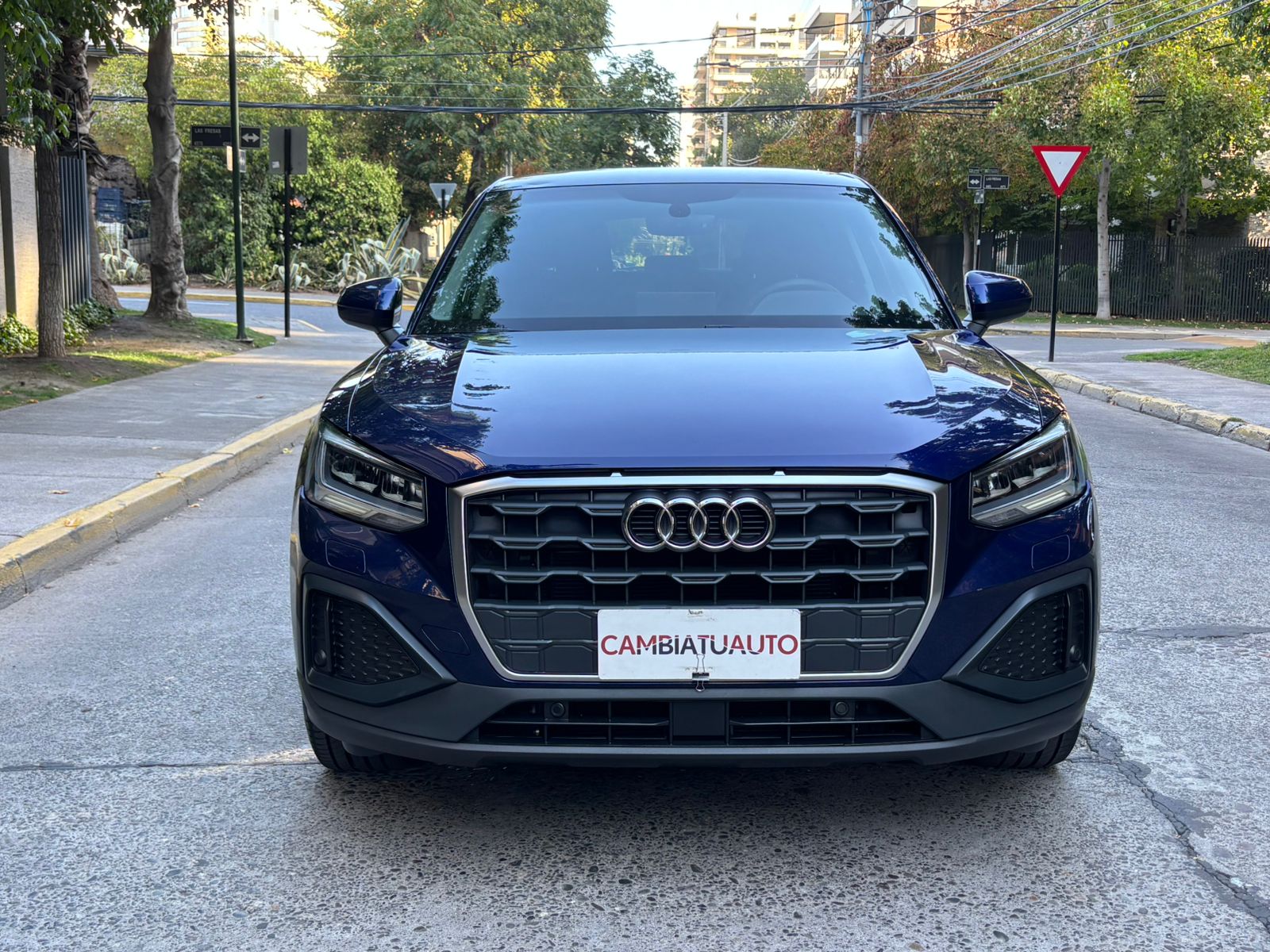 Q2 35 Tfsi 1.4 Turbo Automático FWD 2021 49.559 km Santiago - interior
