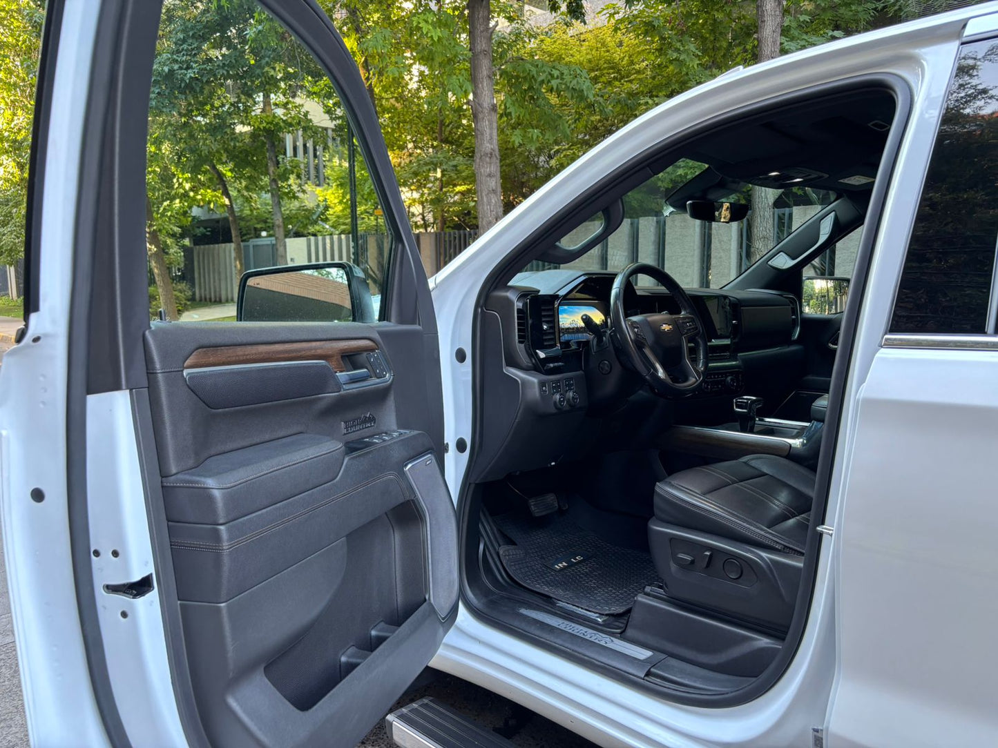 Chevrolet Silverado High Country 3.0 TD 2023 | FACTURABLE | Motor Duramax | Santiago